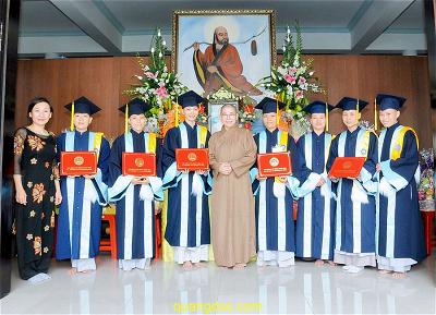 Ni Su Tam Van (16)