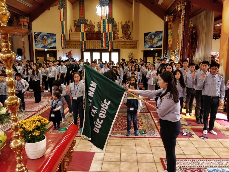 Thi Thien Pham Cong Hoang-2