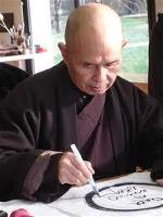 thich-nhat-hanh10