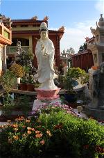 quan-am-quang-duc