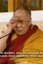 duc-dalai-lama-khoc