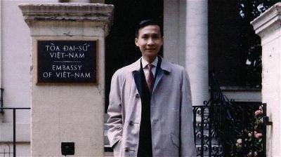 Luat Su Luu Tuong Quang-2