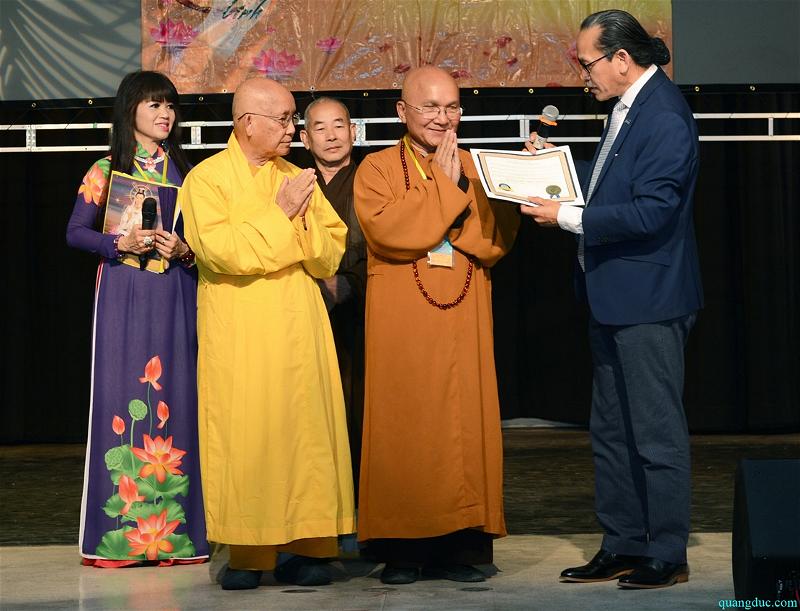 HT Thich Thong Hai (8)