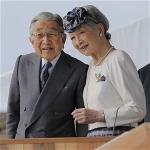 moi-tinh-tuyet-dep-cua-nha-vua-akihito-va-hoang-hau-michiko-cung-dien-hoang-gia-cua-nhat-ban