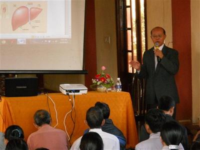 Cu Si Hong Quang-3