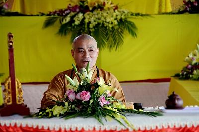 TT Thích Tiến Đạt