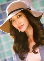 francesca-biller